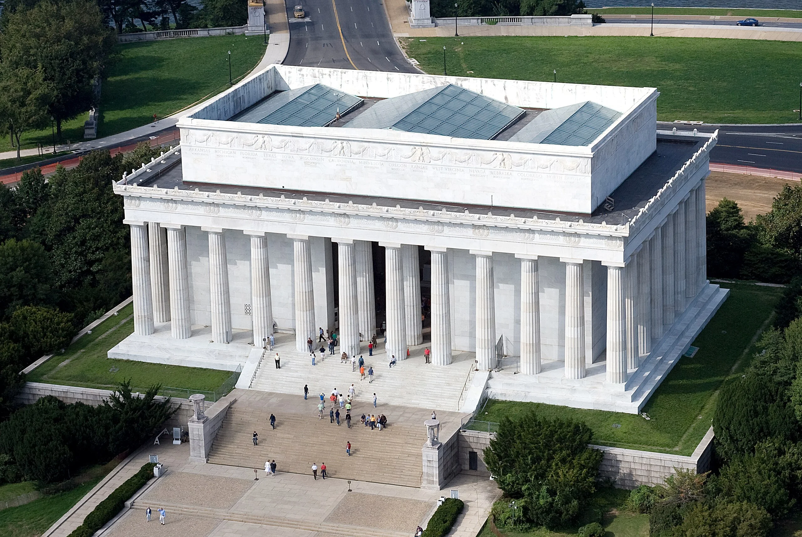 Aerial view of the Lincoln Memorial
